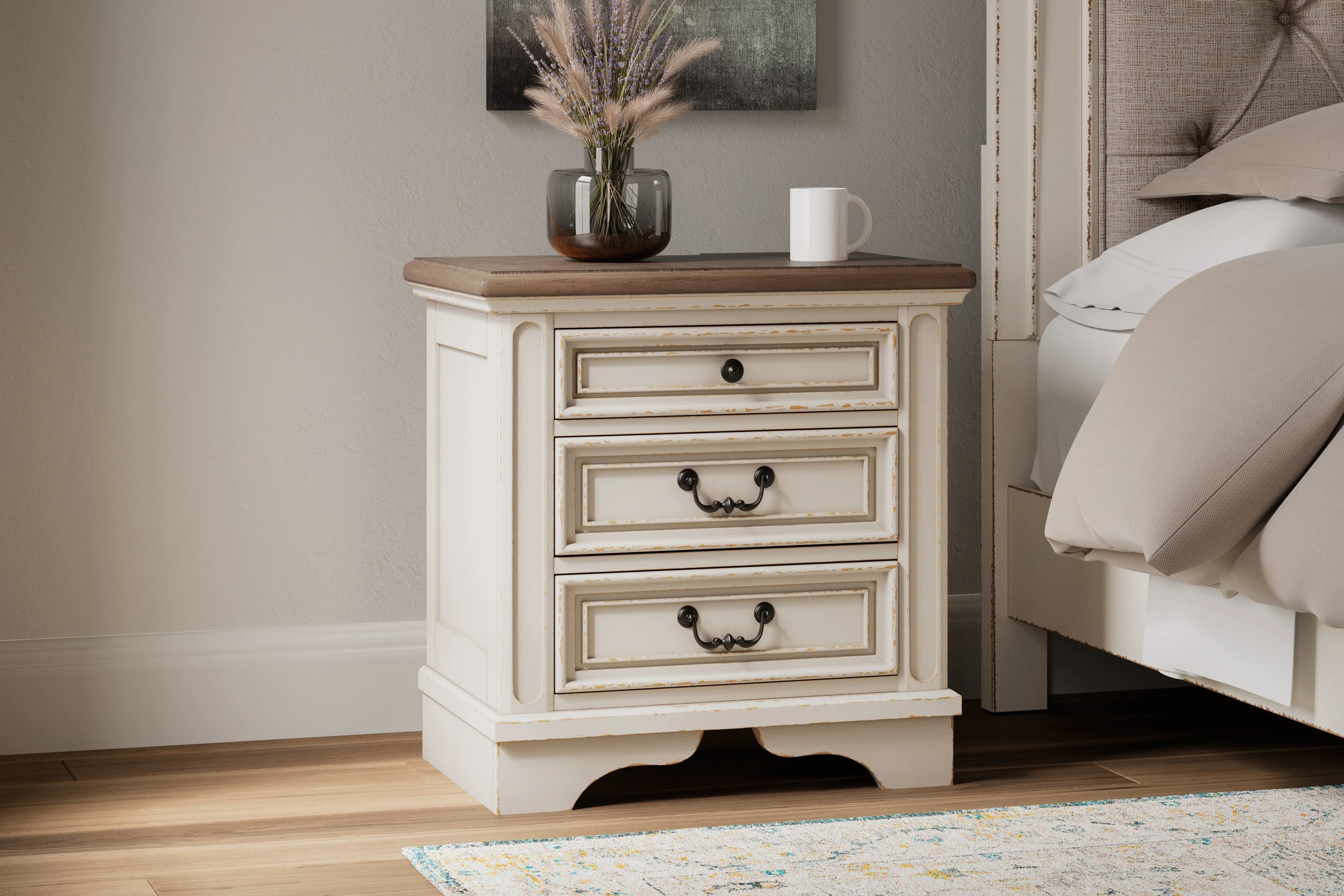 Realyn Chipped White Upholstered Storage Platform Bedroom Set with Footboard Bench - Image 27