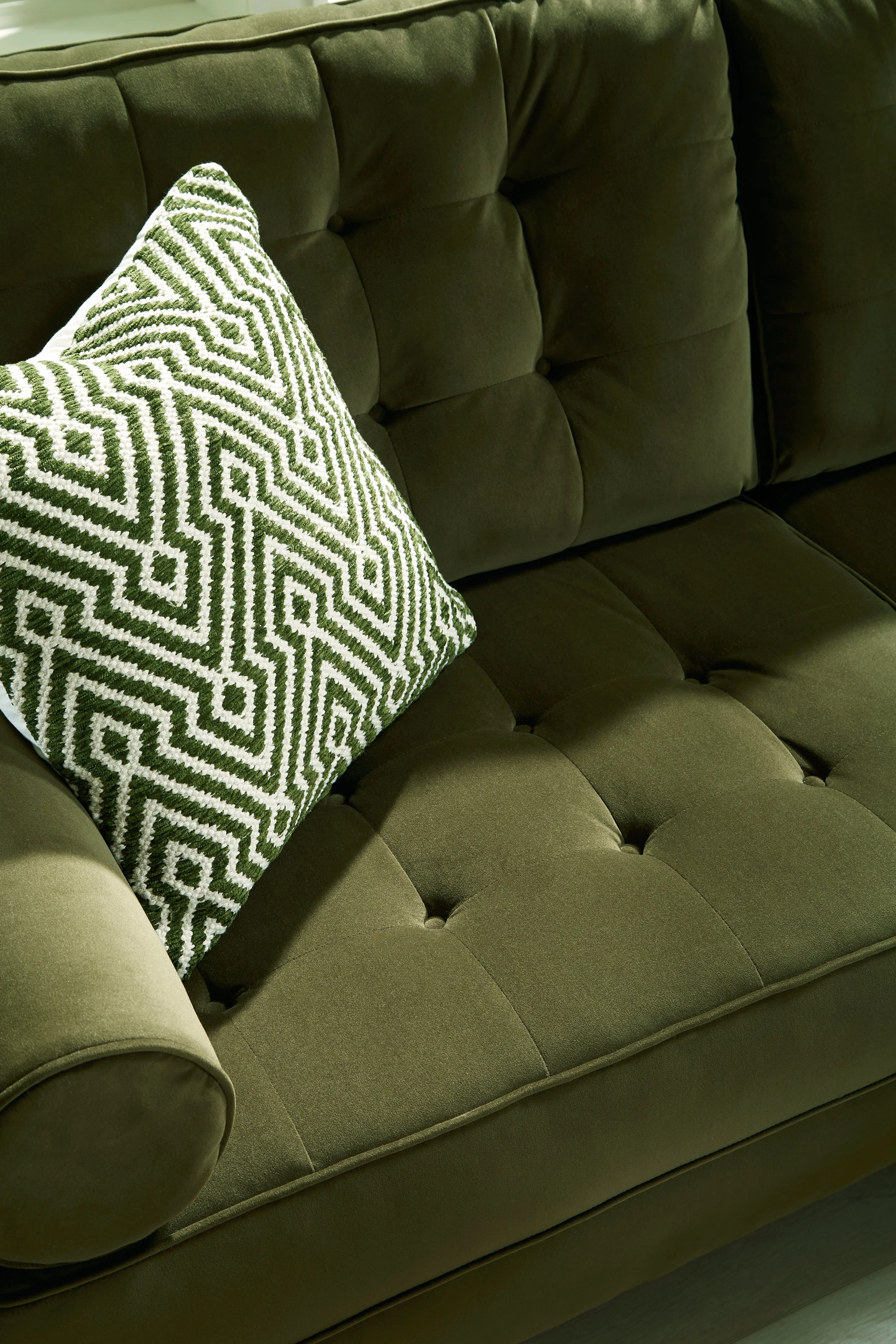 Reveon Lakes Olive Sofa and Loveseat - Image 8