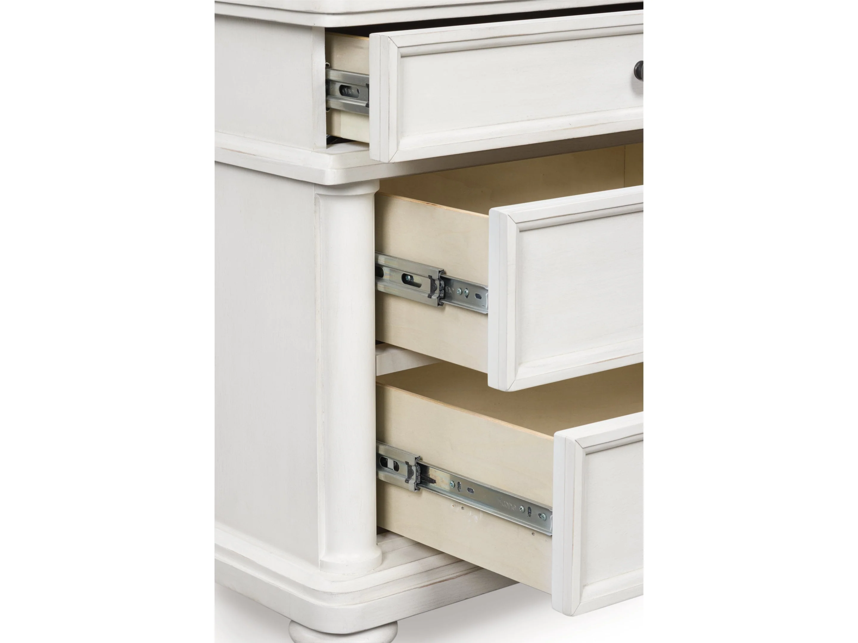 Rowlenstown Antique White Dresser - Image 5
