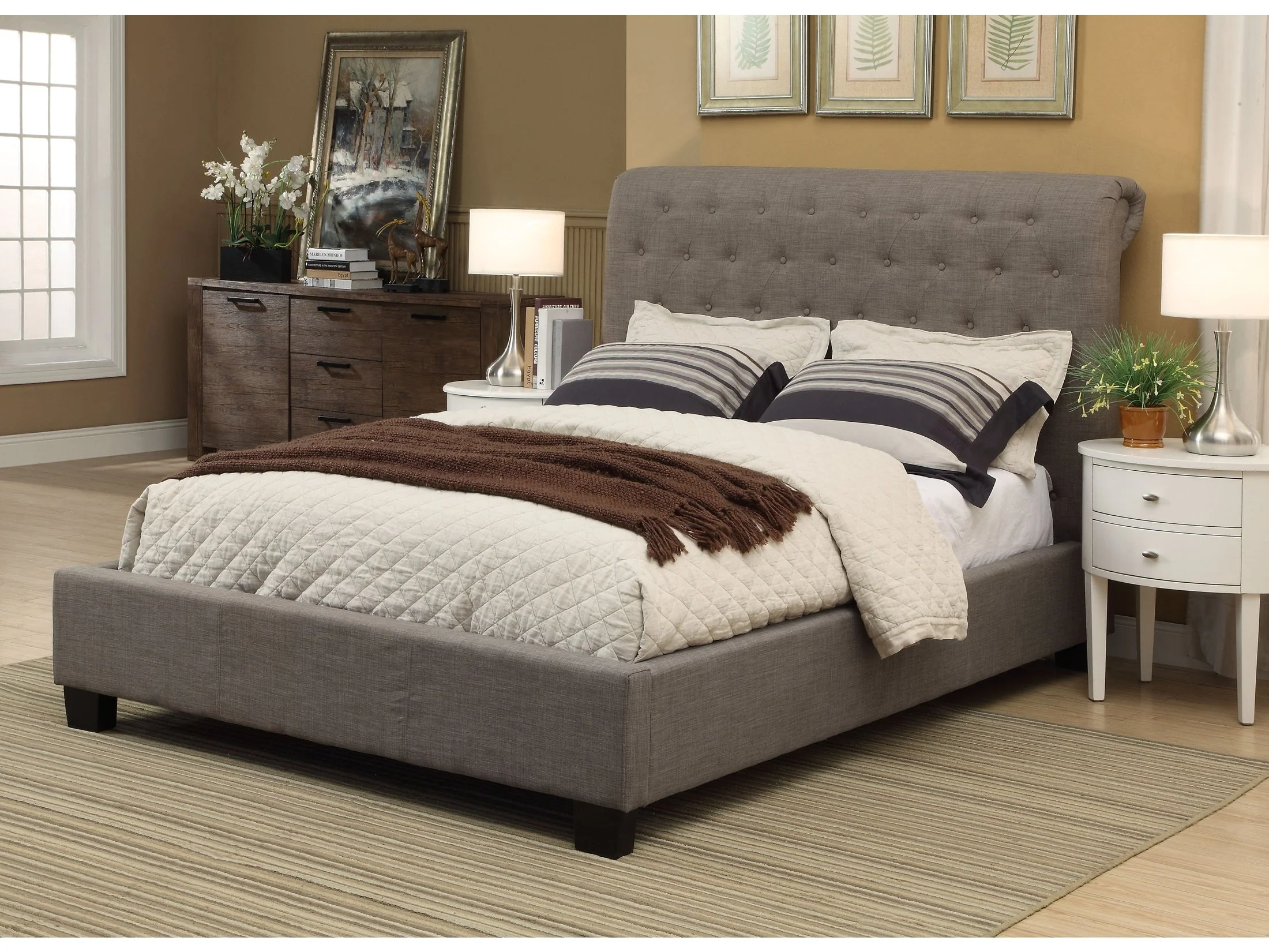 Royal Tufted Footboard Storage Bed in Dolphin Linen