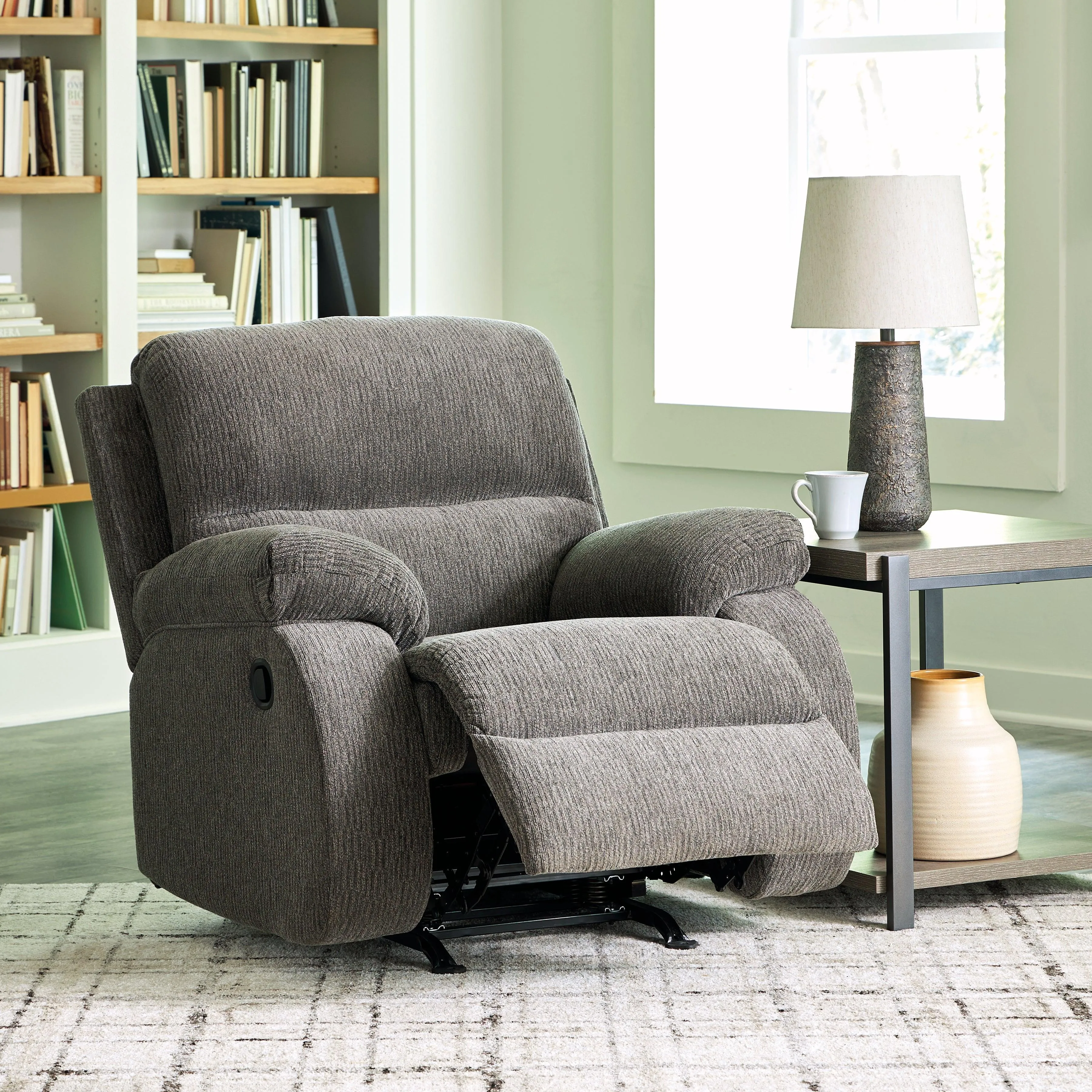 Scranto Brindle Manual Recliner - Image 8
