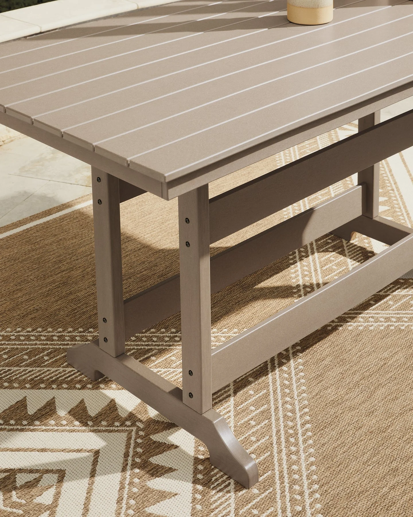 Seacliff Beach Medium Brown Counter Height Table W/Umb OPT - Image 4