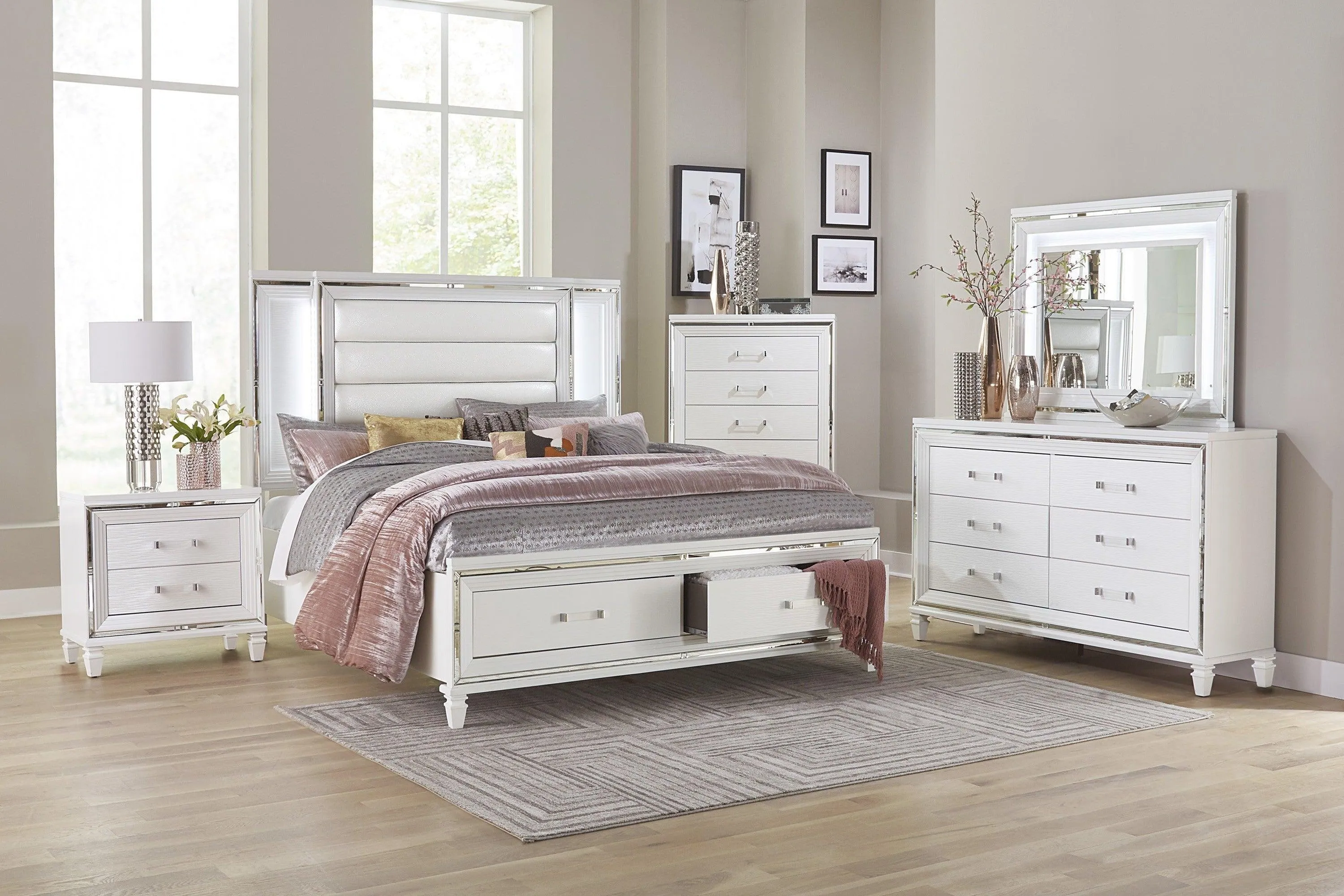 Tamsin White Dresser - Image 2