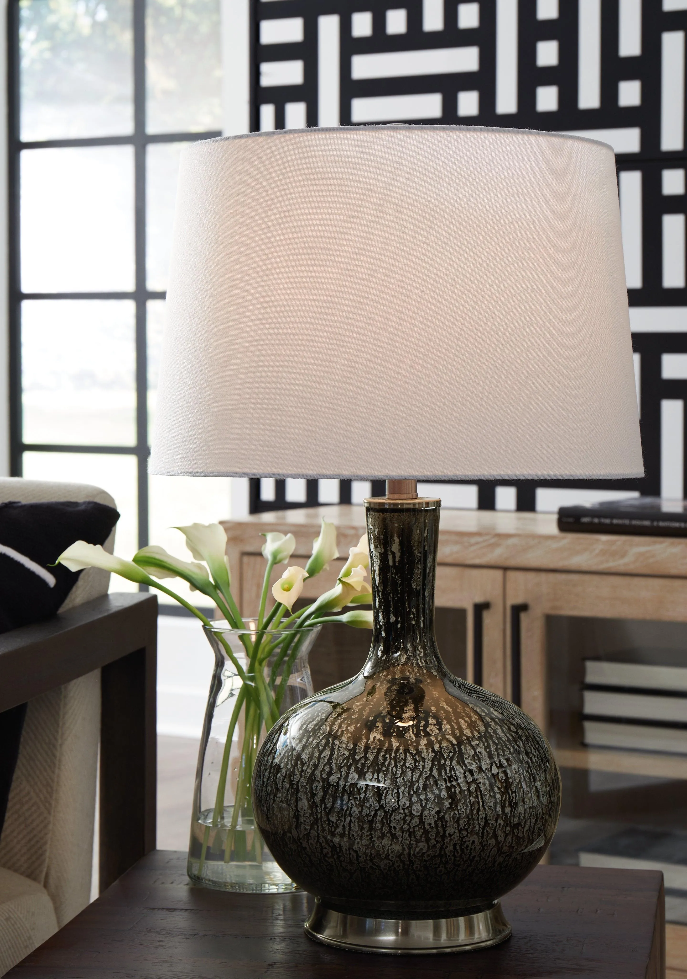 Tenslow Antique Black Table Lamp - Image 5