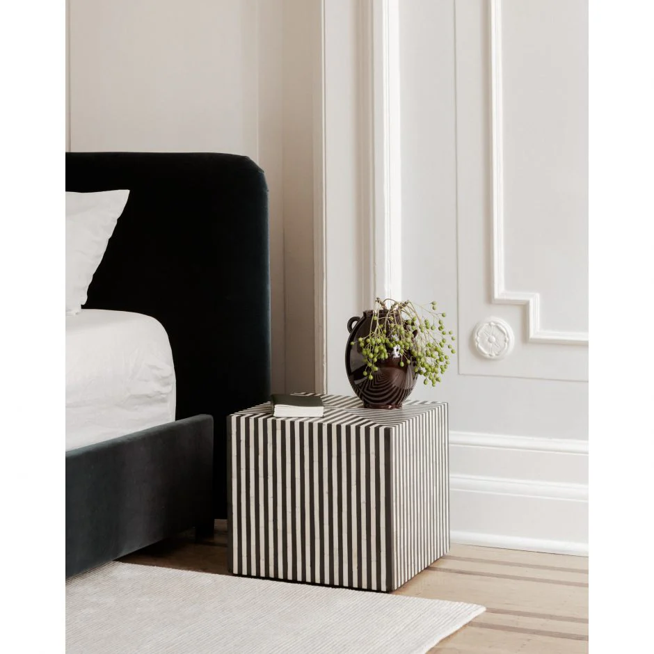 Terning Side Table Black and White - Image 3