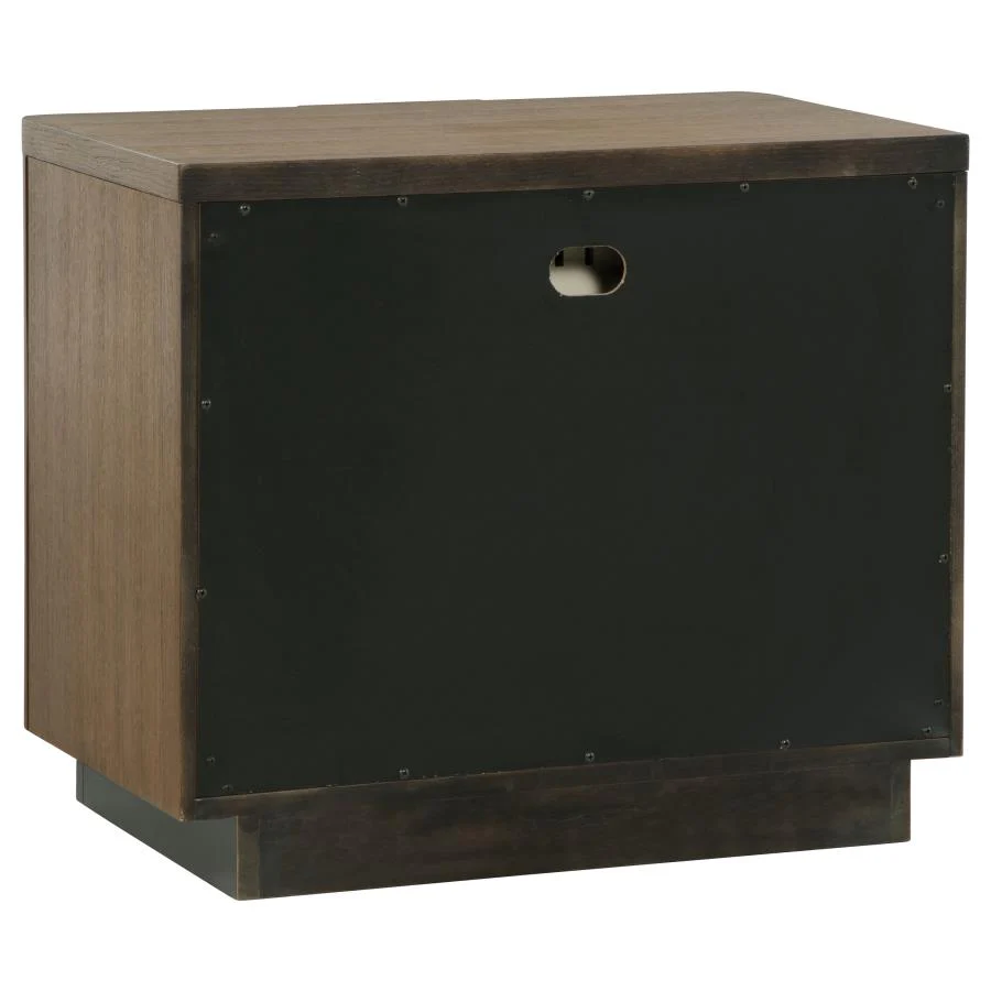 Terrace Ash Brown 4-piece Queen Bedroom Set - Image 6
