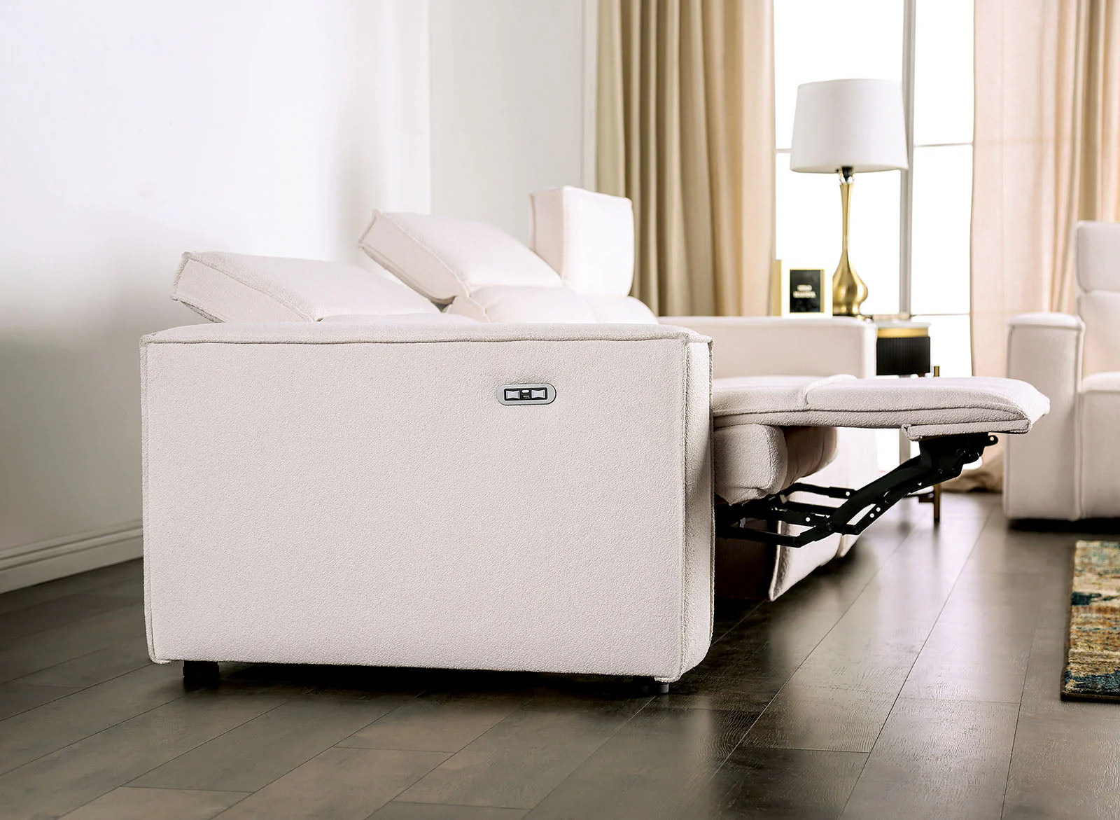 Treharris White Power Reclining Sofa & Loveseat - Image 4