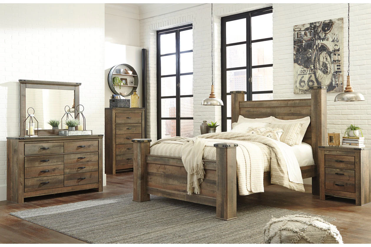Trinell Brown Queen Poster Bed - Image 2