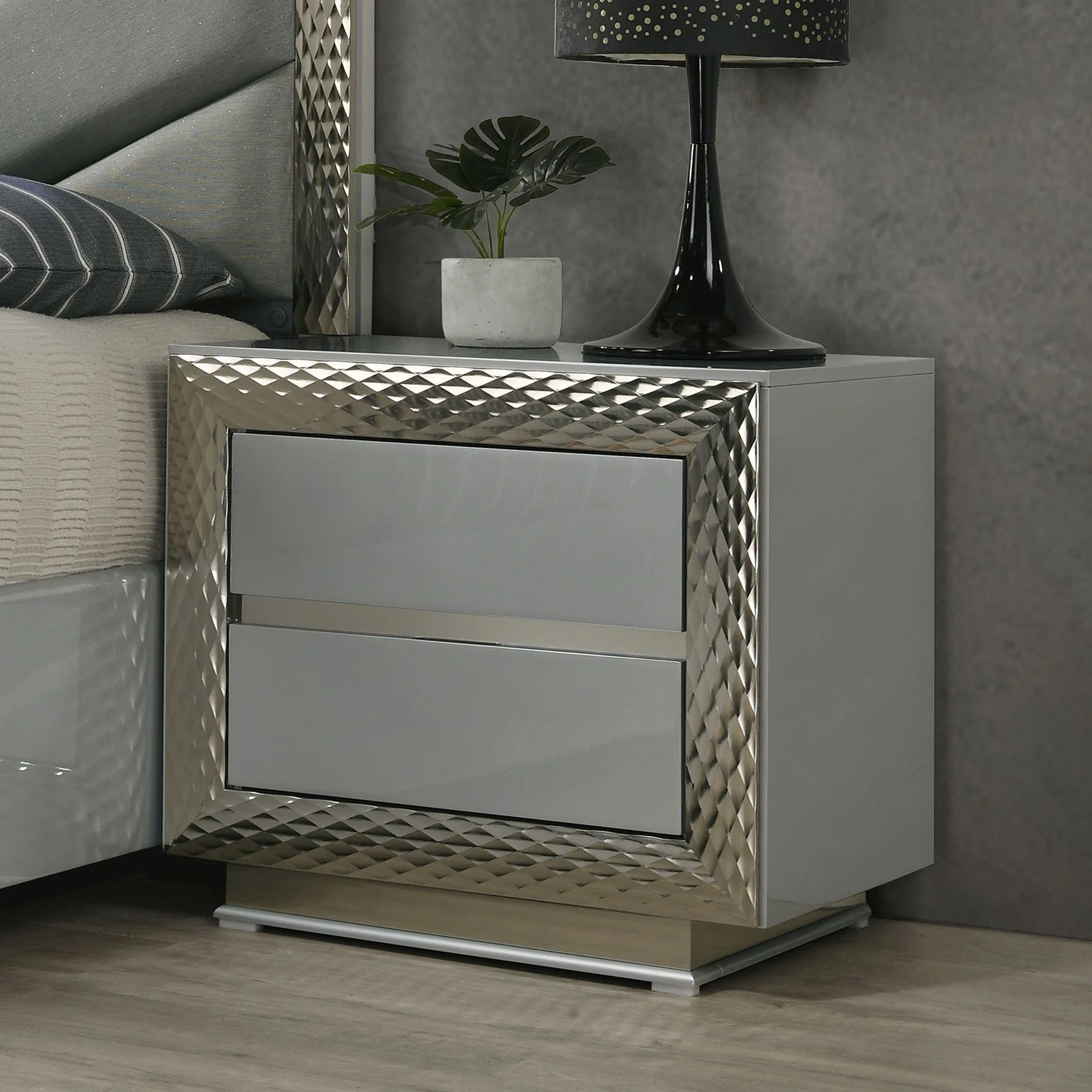 Ventnor Gray Nightstand