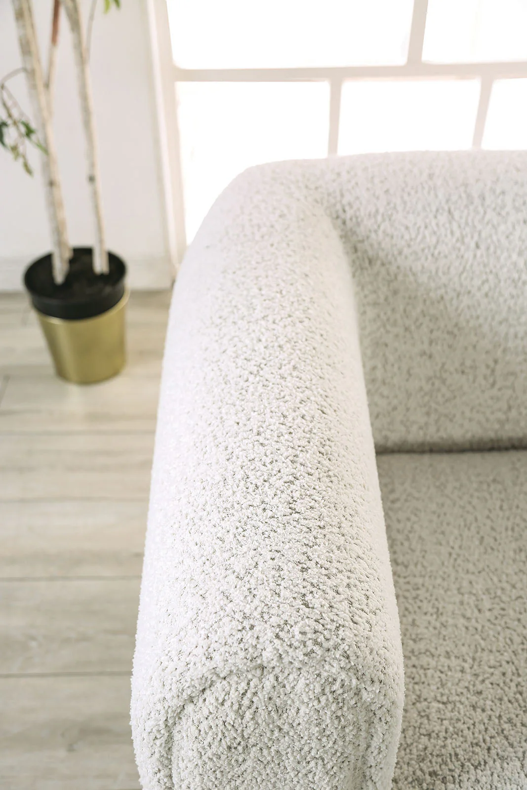 Verdal Off-White Sofa & Loveseat - Image 4