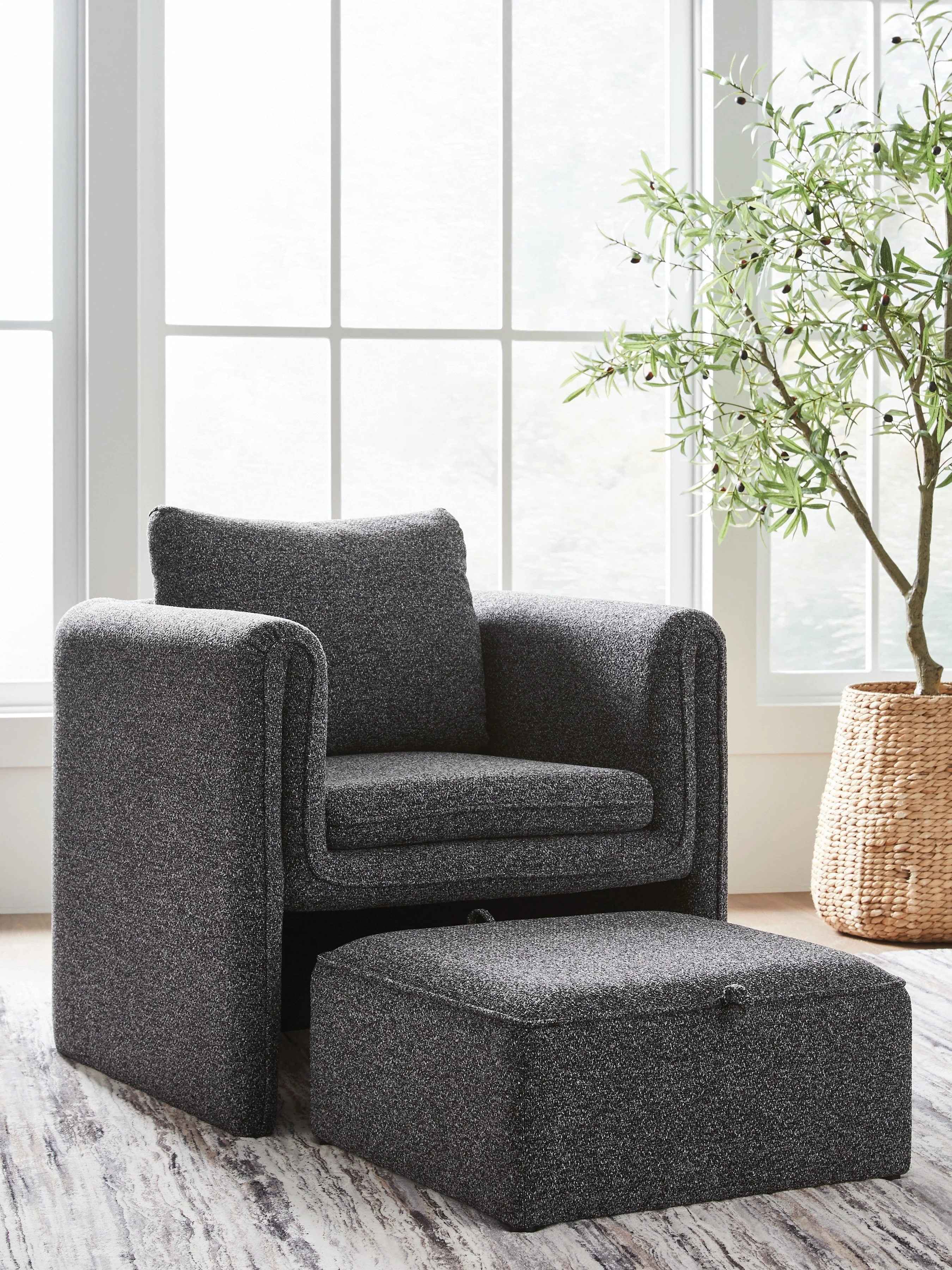 Vreni Charcoal/Black Accent Chair