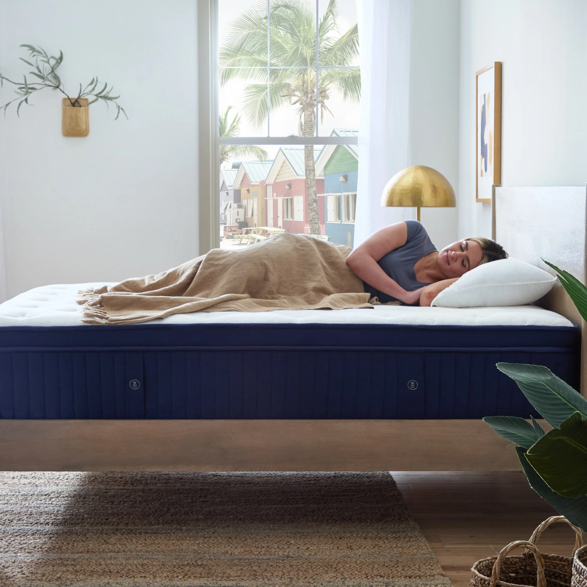 Weekender Blue/White King 13" Euro Top Hybrid Mattress - Image 5