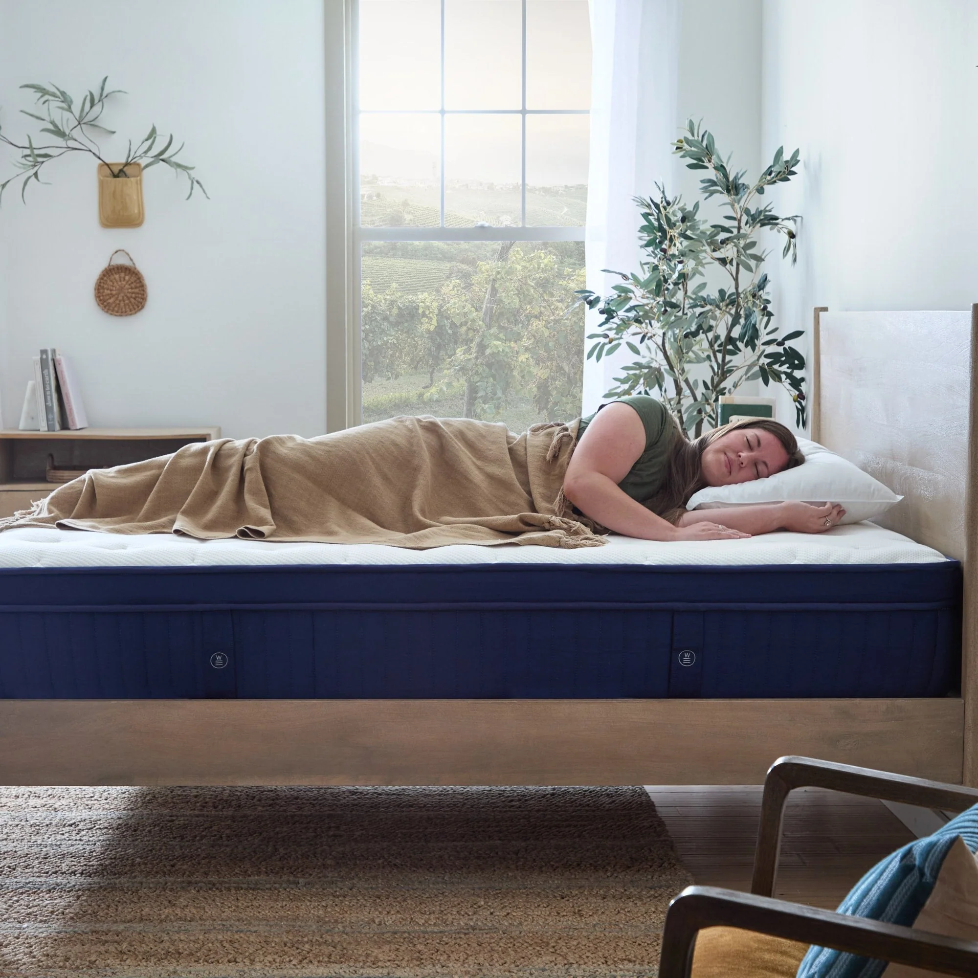 Weekender Blue/White Twin XL 11" Euro Top Hybrid Mattress - Image 4