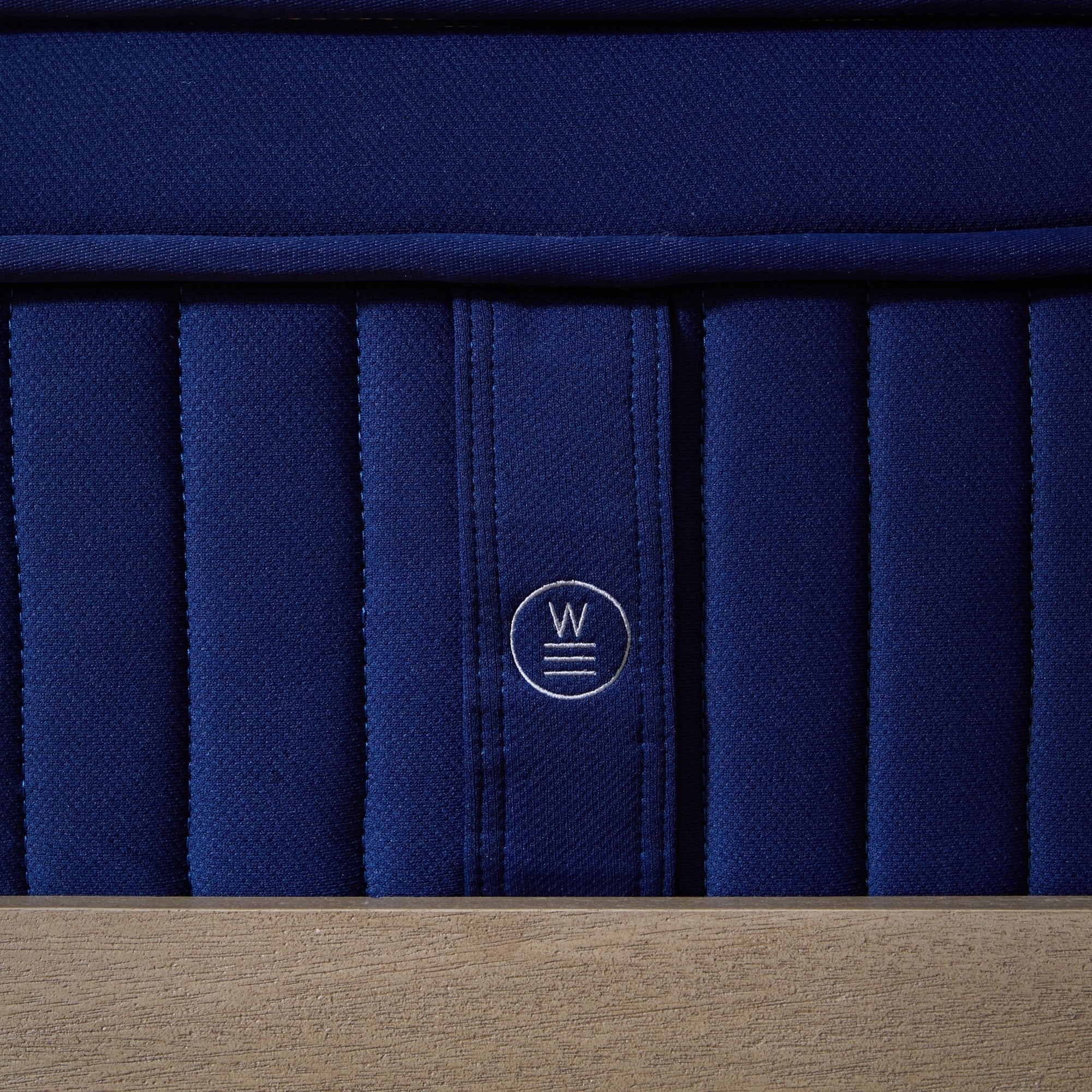 Weekender Blue/White Twin XL 11" Euro Top Hybrid Mattress - Image 6