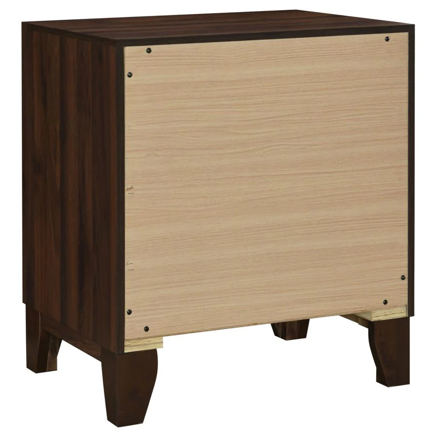 Welsley Walnut 4-piece Queen Bedroom Set - Image 6