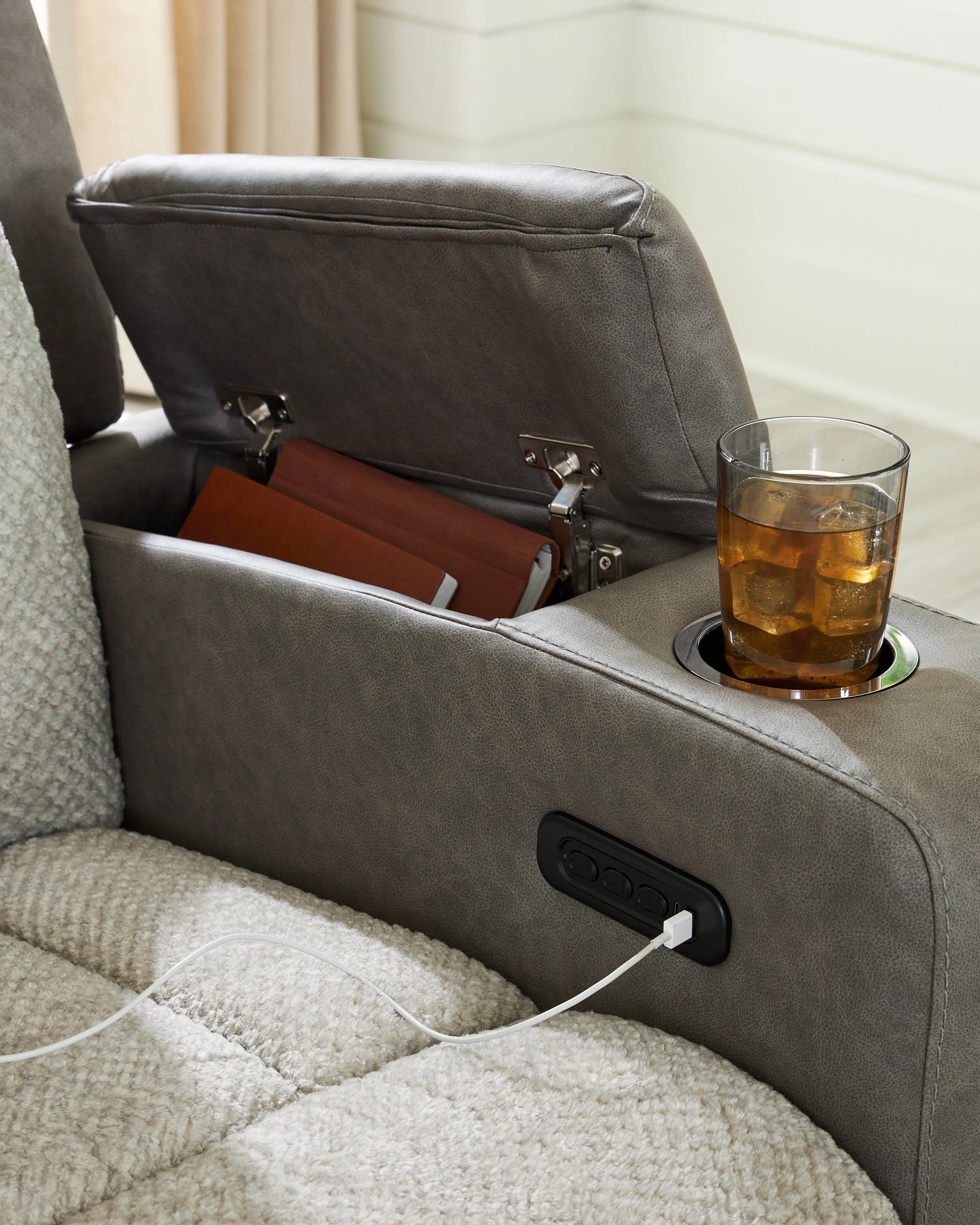 WhipLash Sisal Power Reclining Sofa - Image 10