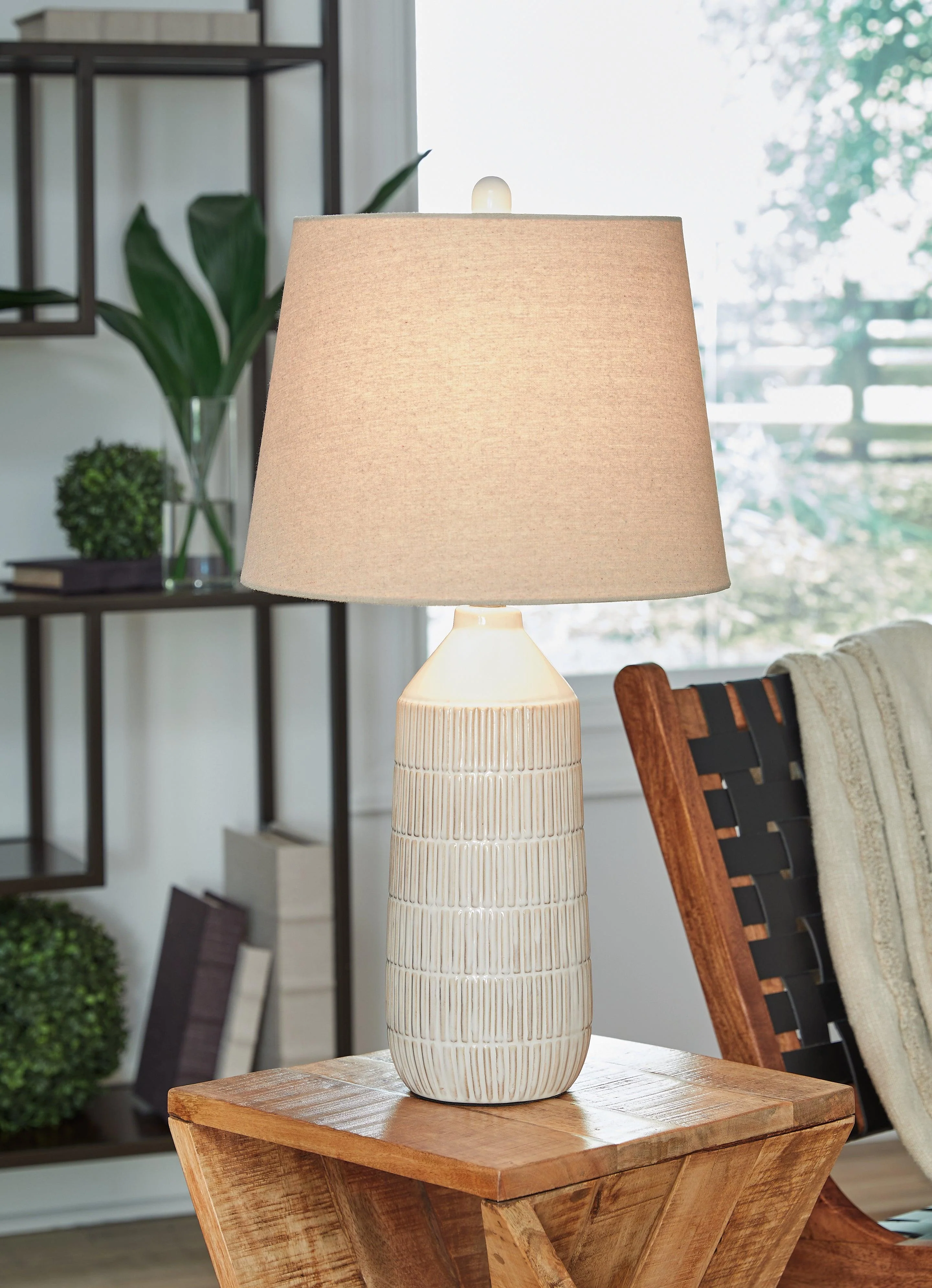 Willport Off White Table Lamp - Image 5