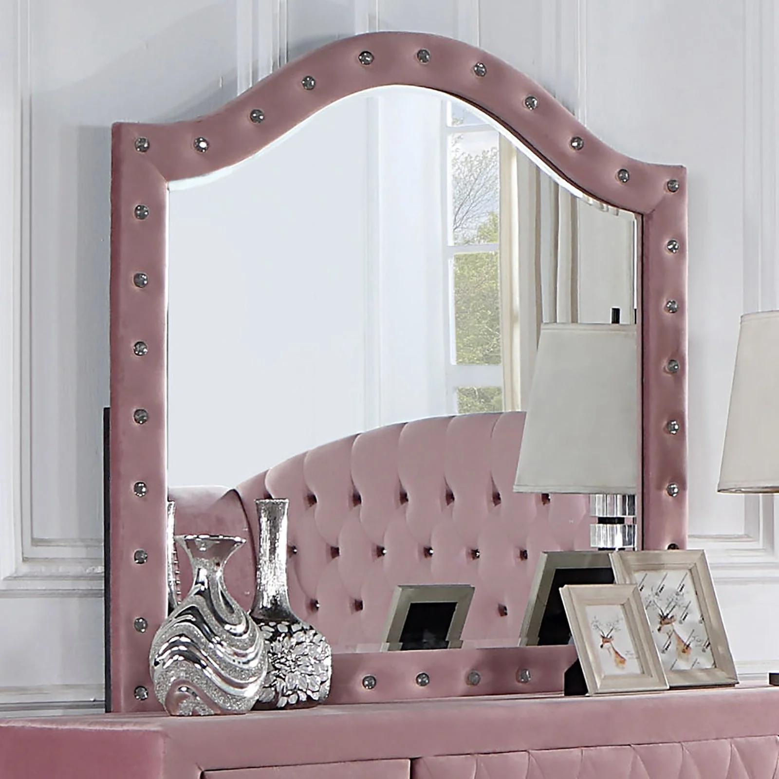 Zohar Pink 4-Piece Twin Bedroom Set - Image 6